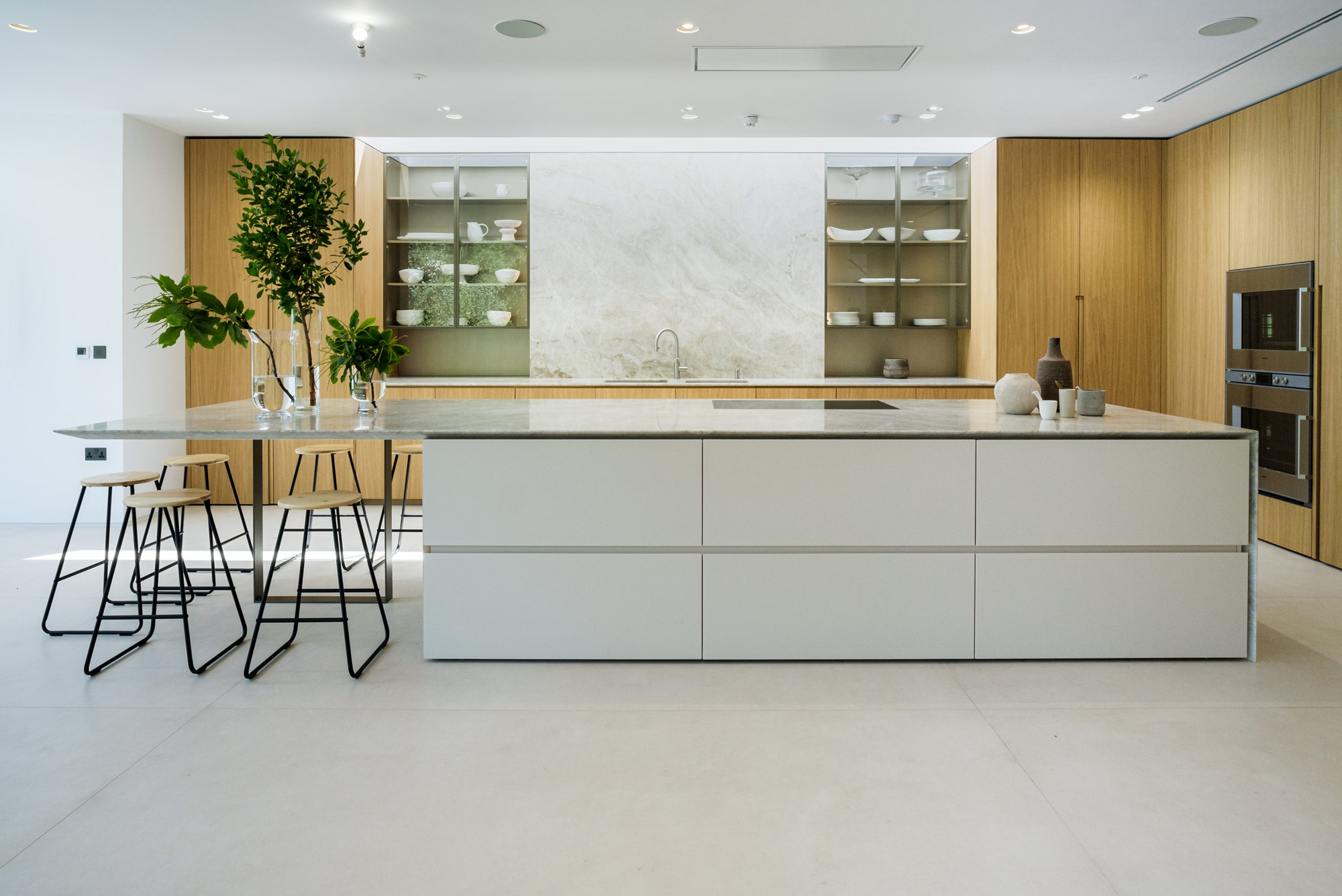 A contemporary kitchen london N3 created by Fontana London Fairholme Close Finchley London N3 | Design as Art | interior architectural design studio portfolio pictures