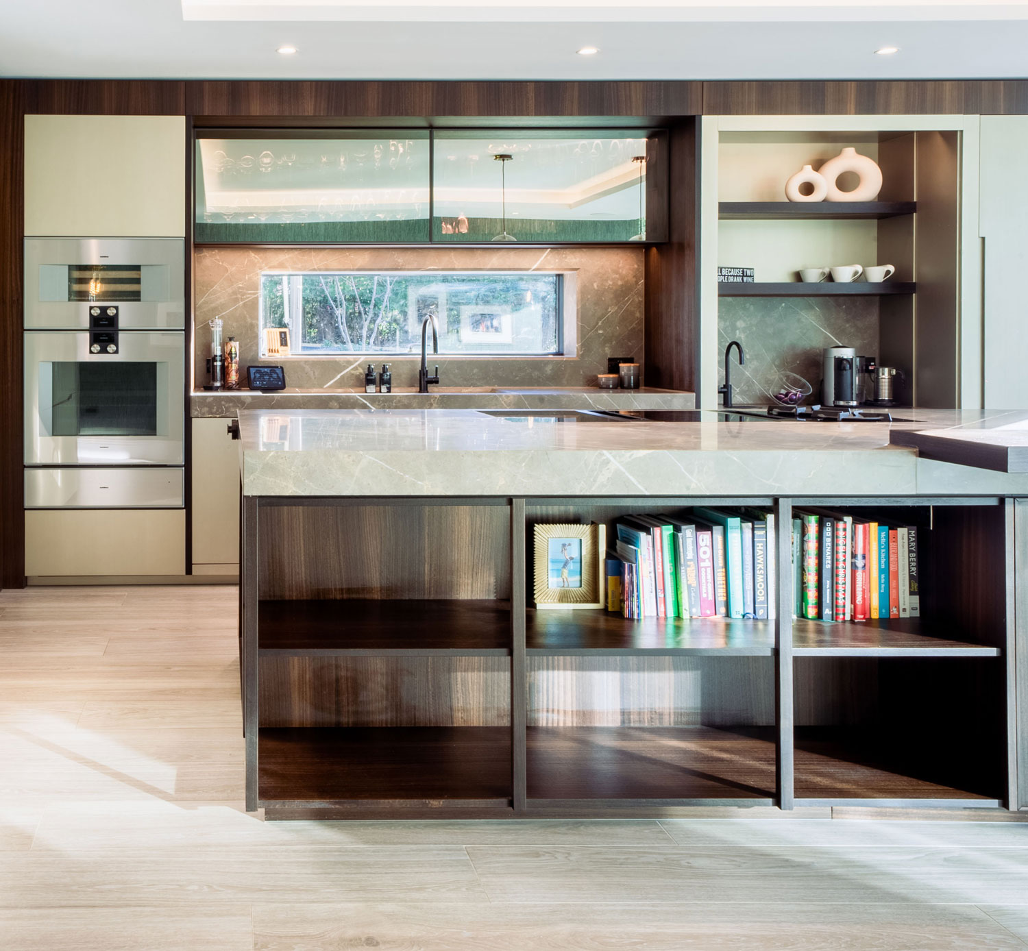 Half Timber Italian luxury kitchen detail | Fontana | Design as art